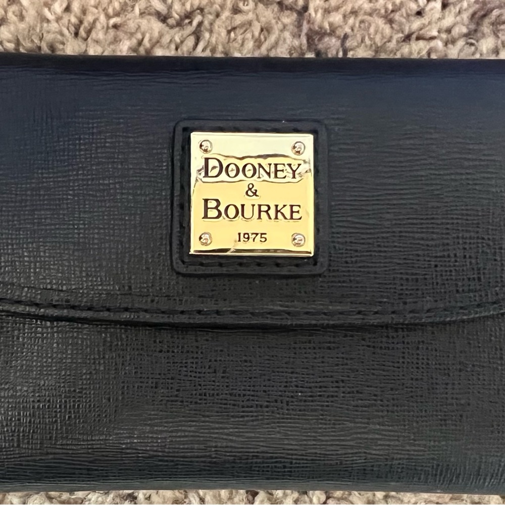 Dooney & Bourke Black Saffiano Continental Clutch Wallet